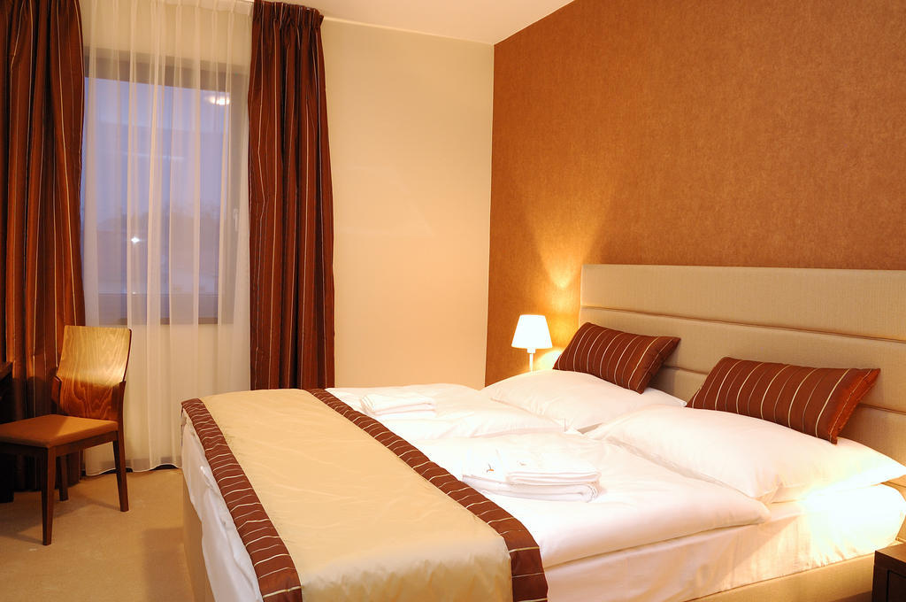Hotel Predium Vráble Chambre photo